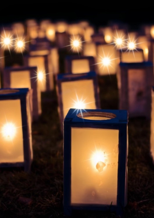Christmas by LAMPS Light image - lots of lit lanterns shining